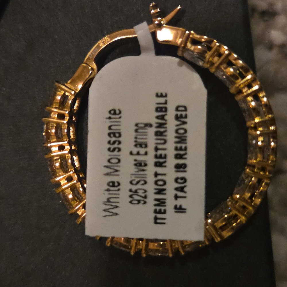 White Moissanite hoop earrings in 18k gold over sterling silver. NEW. - Picture 4 of 8